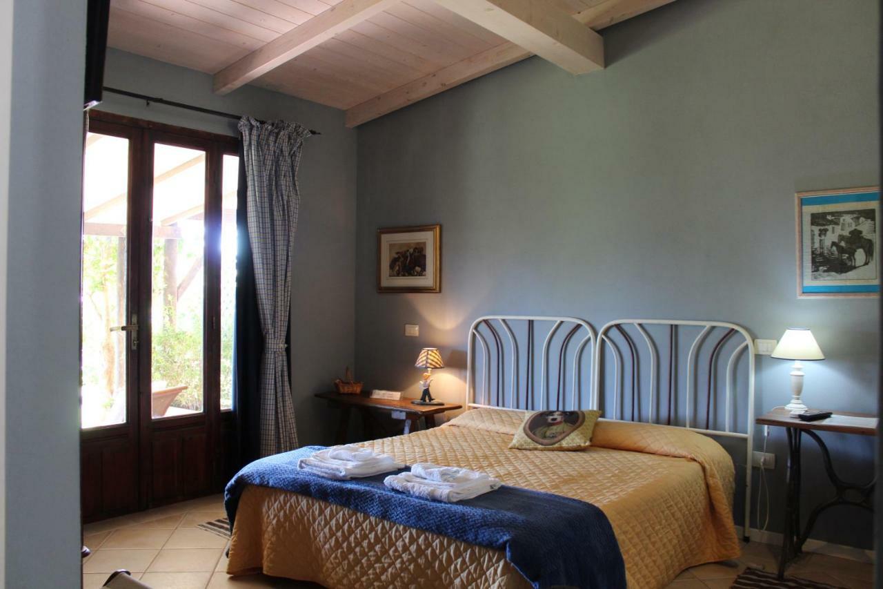 Santa Igia - Country House Bed and Breakfast Elmas Esterno foto